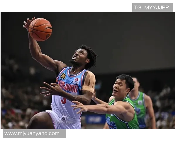 北京篮球队在洲际杯积分榜上以63分稳居第一名展现强劲实力 北京篮球队在洲际杯积分榜上以63分稳居第一名展现强劲实力